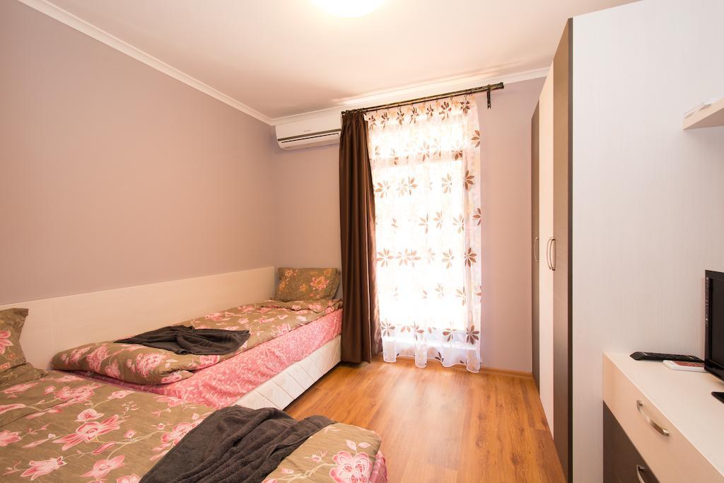 Holiday Village Lozenets Rom bilde
