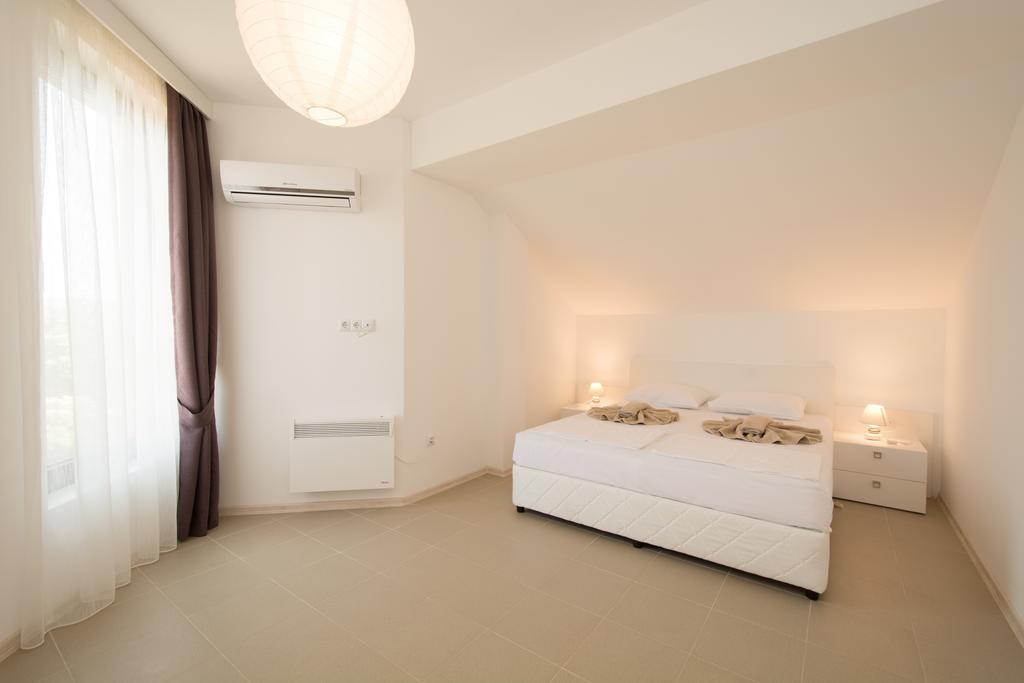 Holiday Village Lozenets Rom bilde